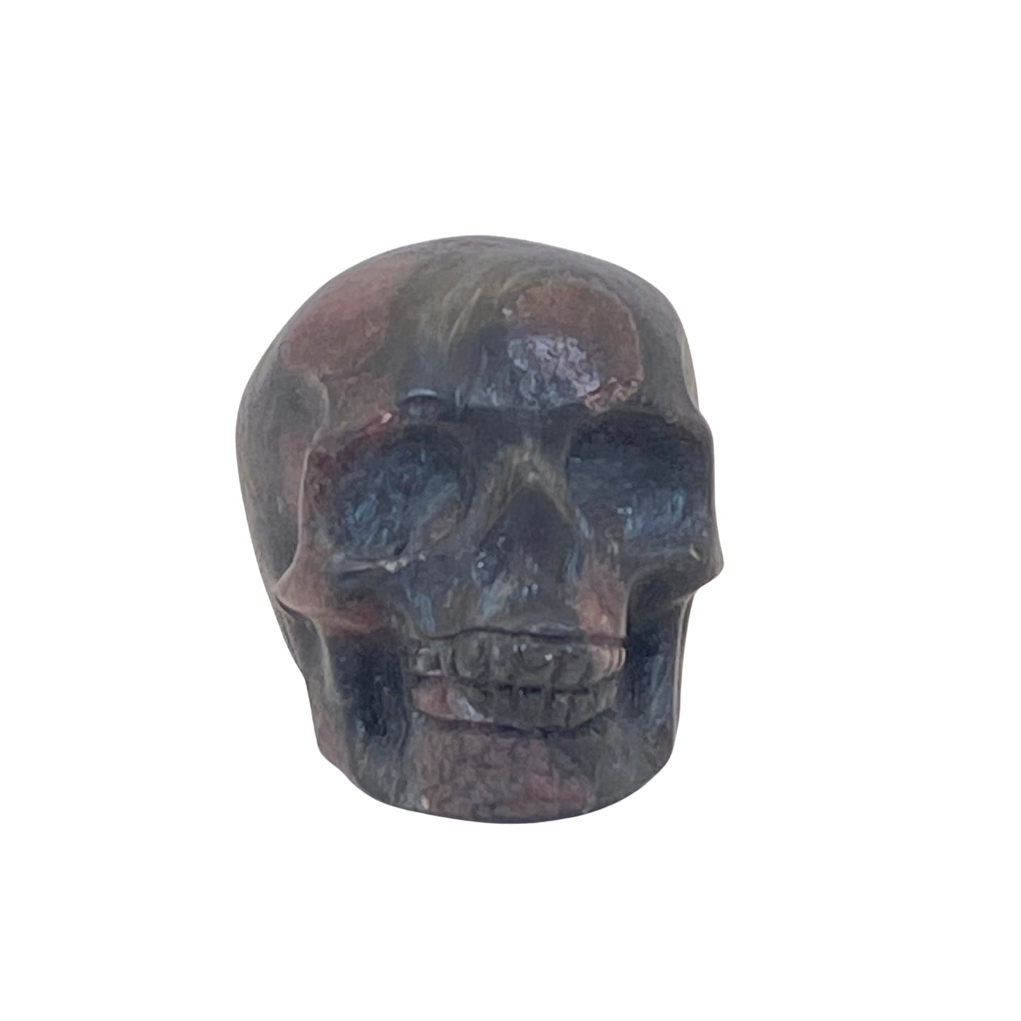 Garnet in Arfvedsonite Skull