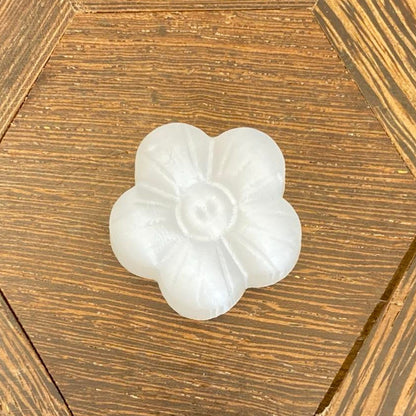 Selenite Daisy